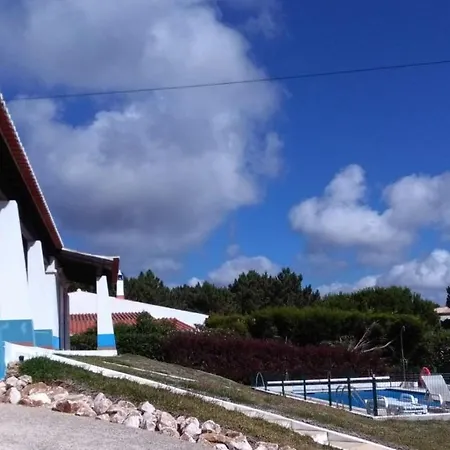 Casa Johnson Алжезур